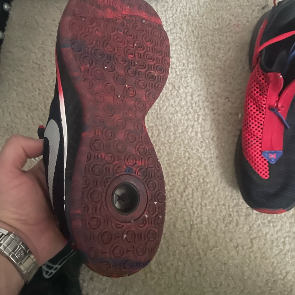 Nice Used Sneaker - image 3